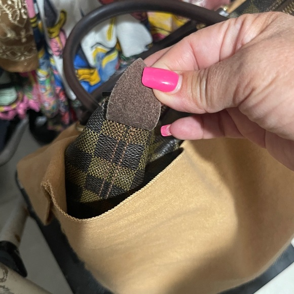 Louis Vuitton Vintage Handbag - Picture 13 of 16